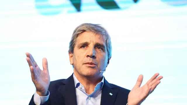 Se redobla el viento de frente y le agrega presión al programa financiero de Caputo para 2027