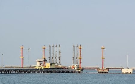 El petróleo cierra a la baja tras las señales de diálogo entre Estados Unidos e Irán