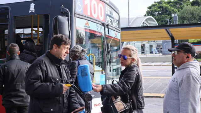 Colectivos: el Gobierno le va a dar más subsidios a las empresas para no aumentar el boleto a nivel nacional