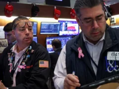 El riesgo país trepó al nivel más alto en un año tras el desplome de activos en Wall Street