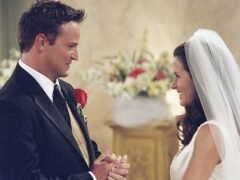 La boda de Chandler en “Friends” escondía una realidad dolorosa en la vida de Matthew Perry