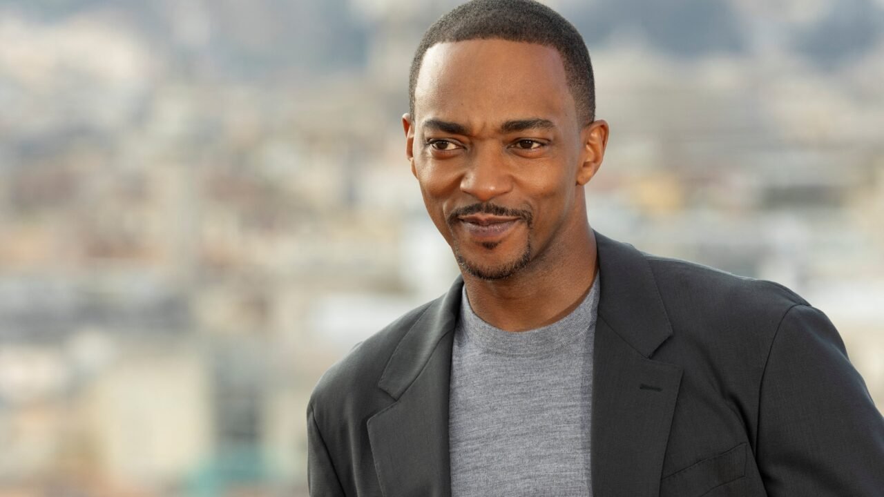 Anthony Mackie vuelve a Broadway con un clásico indiscutido: “Macbeth es una de las grandes obras del canon”