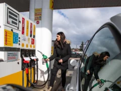 La venta de combustibles subió tras siete meses en rojo, pero la nafta todavía no da señales de recuperación