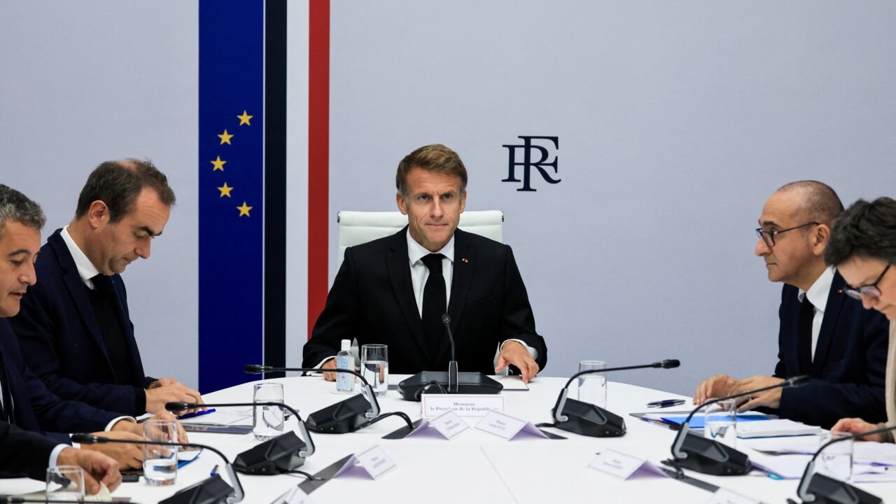 Macron prometió hacer rendir cuentas a quienes “intentaron derrocar la República” durante las violentas protestas en Francia