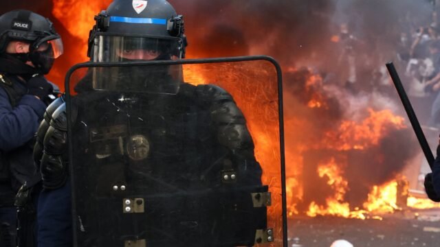 Nuevos disturbios en Francia por las protestas estudiantiles: violentos choques con la Policía en París y Estrasburgo
