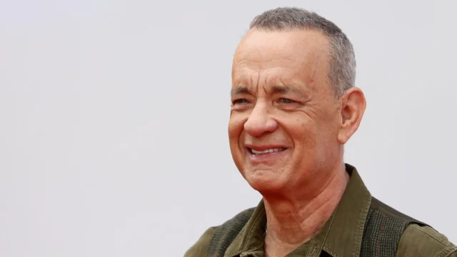 Tom Hanks vuelve a Broadway tras 14 años con una historia de viajes en el tiempo