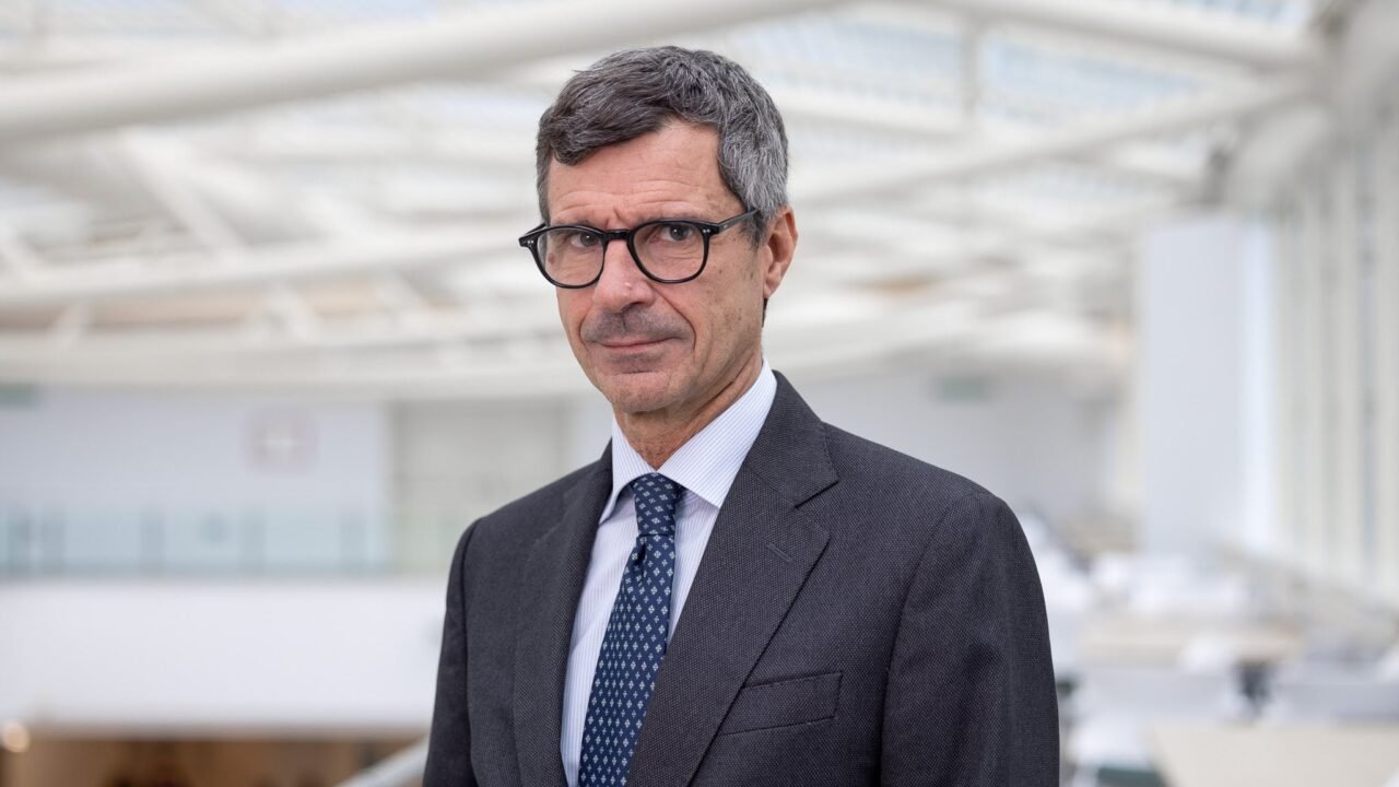 Quién es Stefano Margaritora, el cirujano que lidera el equipo médico que operará al papa León XIV