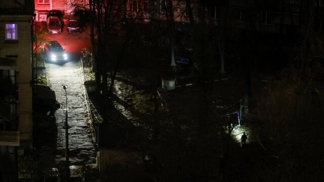 Ucrania afronta el plan de Rusia para aplastar su sistema energético y vaciar sus ciudades