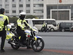 La justicia de China condenó a pena de muerte suspendida a ex alto cargo del regulador bursátil