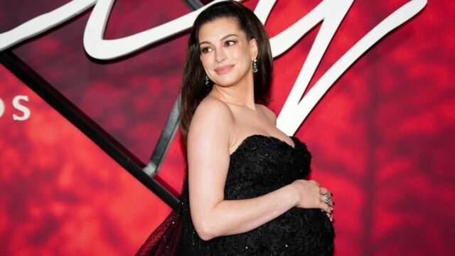 Anne Hathaway reveló el síntoma “más descabellado” que ha experimentado durante su tercer embarazo