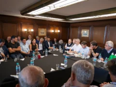 Kicillof sigue con recorridas en clave electoral: desembarca en Jujuy y prepara su viaje a Santa Fe