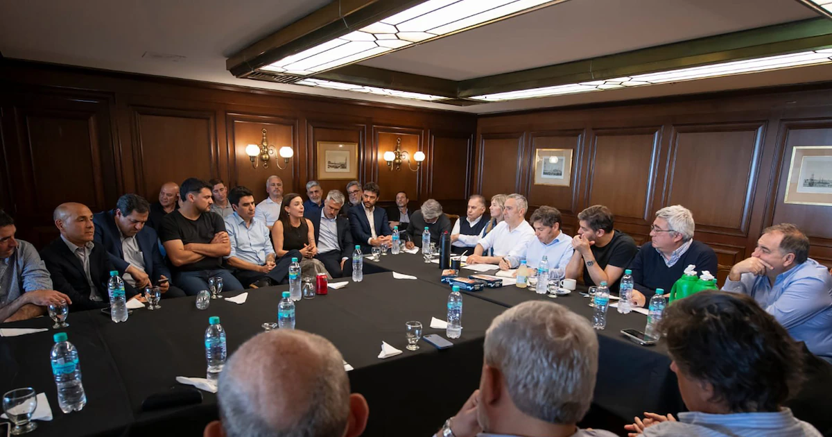 Kicillof sigue con recorridas en clave electoral: desembarca en Jujuy y prepara su viaje a Santa Fe