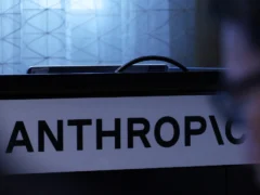 Una firma de inversión aseguró que la IA de Anthropic diseñó un antídoto contra el veneno de escorpión, pero no es así