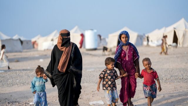 El número de desplazados por la guerra en Yemen supera los 200.000 y continúa en aumento