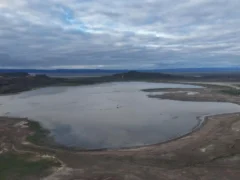 La laguna Carrilaufquen, en Jacobacci, recuperó el agua después de más de una década de sequía