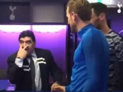 Cuando Diego Maradona le «enseñó» a definir a Harry Kane, el ganador del Balón de Oro