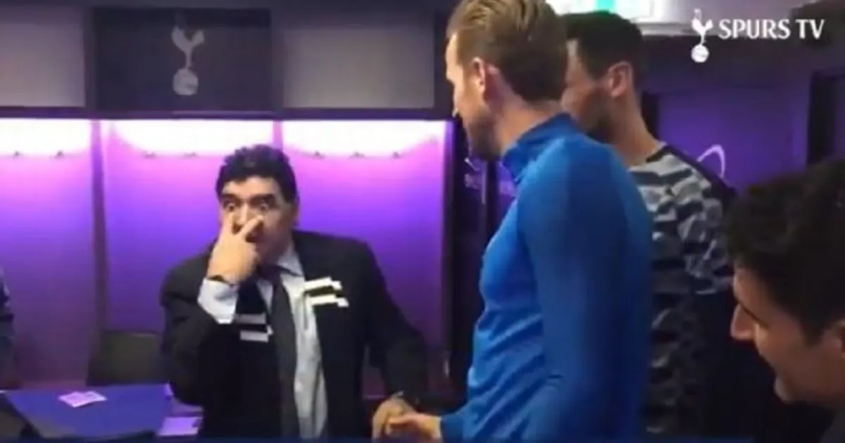 Cuando Diego Maradona le «enseñó» a definir a Harry Kane, el ganador del Balón de Oro