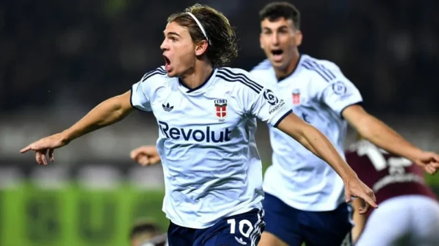 Con una asistencia y otro gol de cabeza, Nico Paz le dio la victoria a Como sobre el final