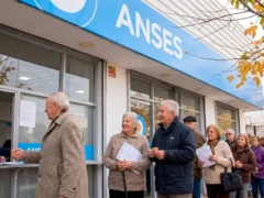 El Gobierno aumentó las jubilaciones y asignaciones: de cuánto será la mínima en noviembre