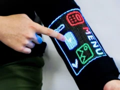 Investigadores convierten fibras textiles en una pantalla táctil funcional