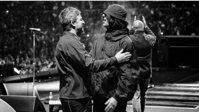 Noel Gallagher revela cómo se terminaron 15 años de peleas con Liam Gallagher: “No tienes que decir nada”