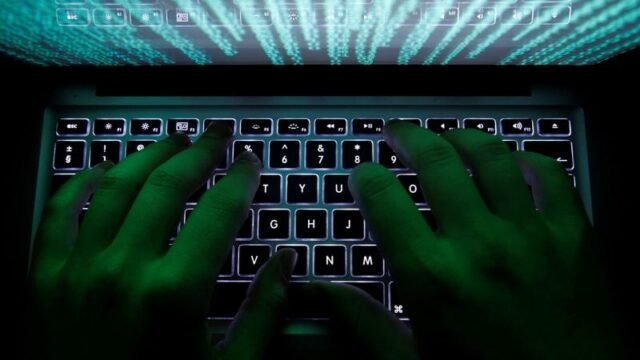 Un solo hacker usó agentes de IA para infiltrarse en más de 100 sitios web de empresas
