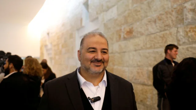 Los partidos árabes logran la mayor representación de su historia en el Parlamento de Israel y se vuelven decisivos para desbancar a Netanyahu