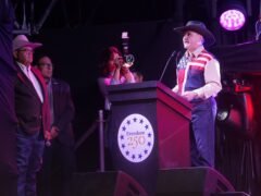 Rodeo en La Rural: la embajada de Estados Unidos festejó los 250 años de su independencia entre sombreros texanos, empresarios y dirigentes libertarios