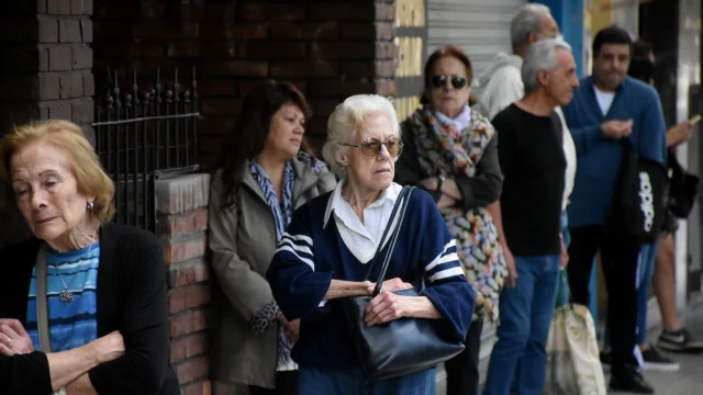Cuánto deja de recaudar el sistema previsional por la menor cantidad de trabajadores que aportan y la implementación del FAL