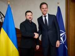 La OTAN permitirá a Ucrania comprar armas, municiones y equipamiento militar más rápido y a menor costo