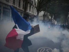 Más de 1.300 personas fueron detenidas en Francia durante las violentas protestas del sábado