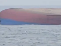 Rumania acusó a Rusia tras el naufragio de un carguero en el mar Negro: un marinero muerto y tres desaparecidos