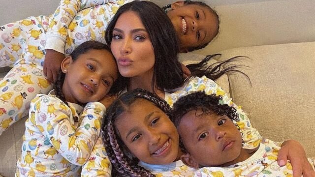 Kim Kardashian admite que cinco niñeras la ayudan a cuidar a sus cuatro hijos