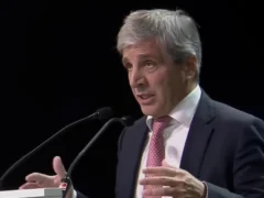 Caputo: “Apuntamos a que para 2031 hayamos devuelto al sector privado USD 500.000 millones por baja de impuestos”