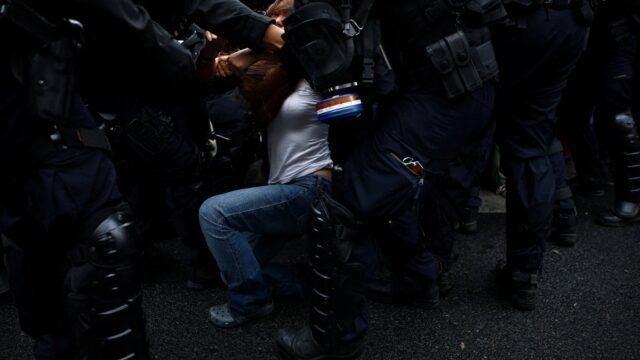 Violencia en las protestas en Francia: el Gobierno negó que la policía tenga la orden de enfrentar a los alumnos movilizados