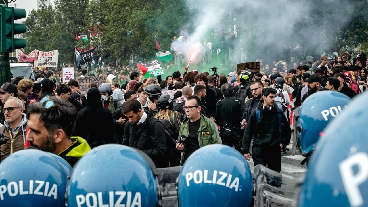 Italia investiga si agentes rusos ayudaron a avivar los disturbios
