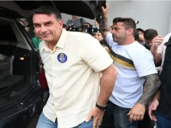 Sin causa en Misiones, la fuga de Flavio Bolsonaro desde la Argentina queda concentrada en Comodoro Py