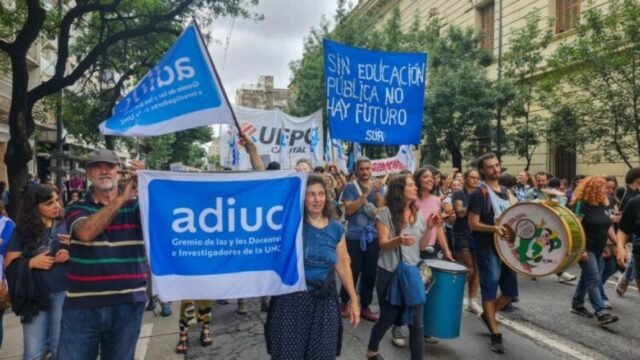UNC: docentes de ADIUC lanzan paros en reclamo del cumplimiento de la ley de financiamiento universitario