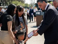 Jorge Macri encabezó el acto de homenaje de la Ciudad a policías caídos: «Son héroes de la vida cotidiana”