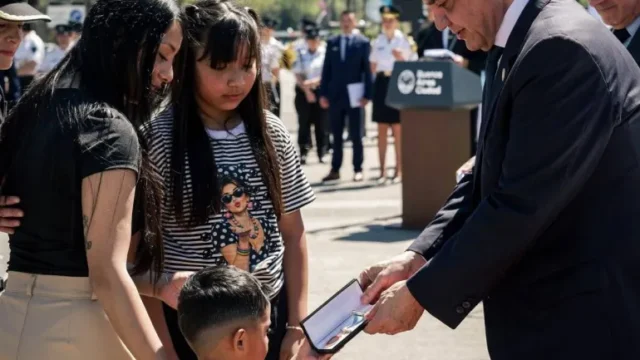 Jorge Macri encabezó el acto de homenaje de la Ciudad a policías caídos: «Son héroes de la vida cotidiana”