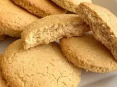 Galletas de avena, coco y miel: una receta fácil para un rico desayuno