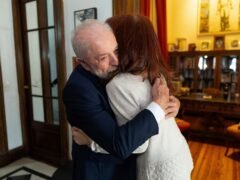 En medio de las divisiones, el peronismo se entusiasma tras el triunfo de Lula y apuesta a copiarle la campaña