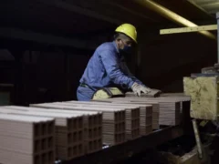 Tras el mal dato de la actividad económica en agosto, la city volvió a ajustar a la baja sus proyecciones para 2026