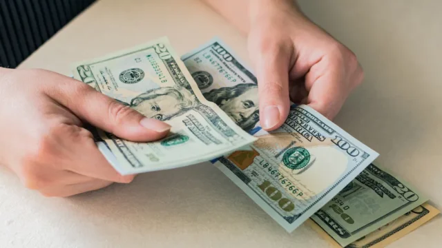 Dólar: a cuánto cotizn el oficial y las otras opciones cambiarias este lunes 26 de octubre
