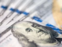 El dólar cae desde máximos históricos mientras el mercado se pregunta si el BCRA sale a intervenir
