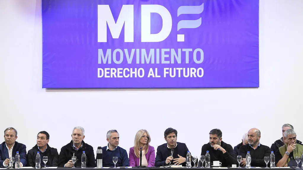 Kicillof reúne a intendentes y funcionarios de su espacio para ordenar la estrategia política rumbo a 2027