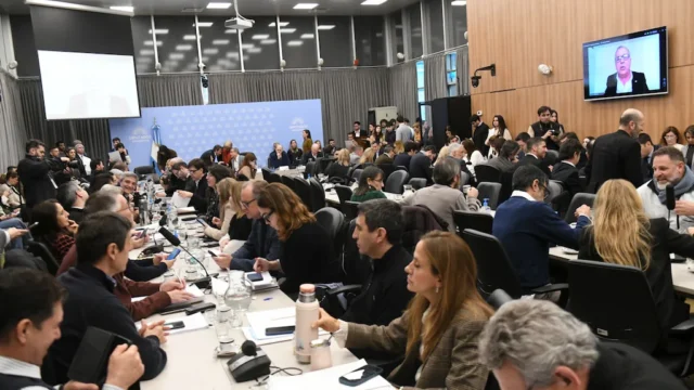 El Gobierno busca avanzar con el Presupuesto 2027 y la ley de soberanía, pero enfrenta reclamos de gobernadores y aliados