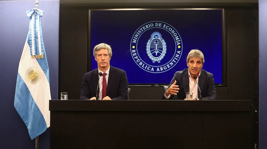 El BCRA reconoció que la actividad económica cayó en el tercer trimestre, pero espera una recuperación en el último tramo del año