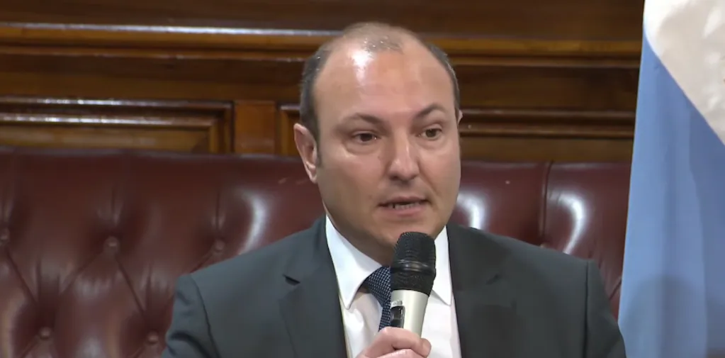 Destituyeron al juez federal Gastón Salmain por ocultar en su CV que había sido echado del Poder Judicial