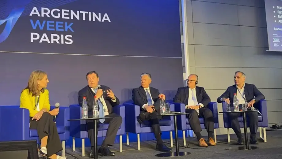 Alberto Weretilneck anunció la pronta licitación de la Zona Franca de Punta Colorada